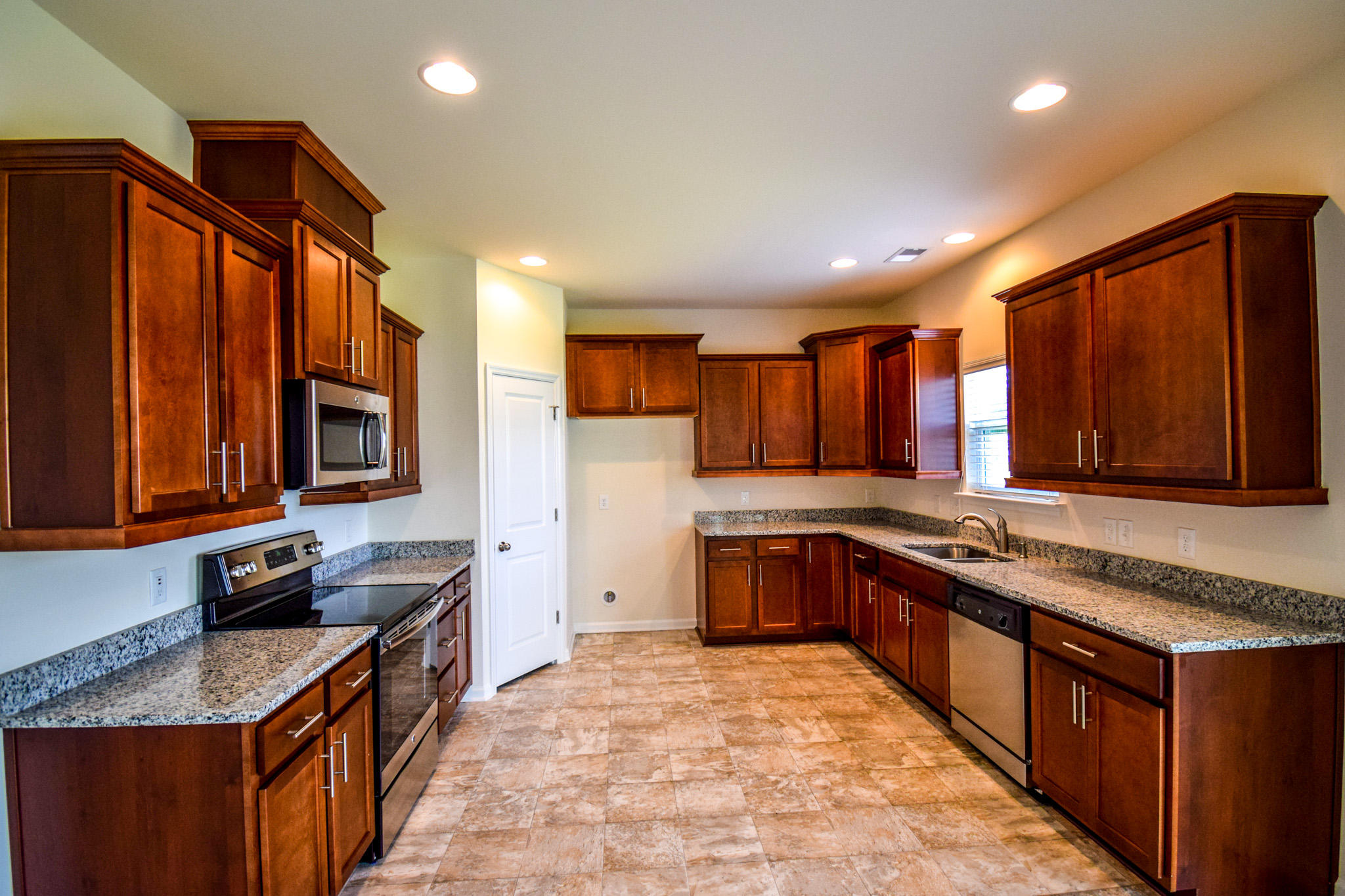 304 Silverleaf Lane Moncks Corner, SC 29461 - Photo 8 of 35 Beautifully Upgraded Kitchen