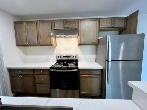 $2,700 | 249 Boardwalk Avenue, Unit E, San Bruno, CA 94066