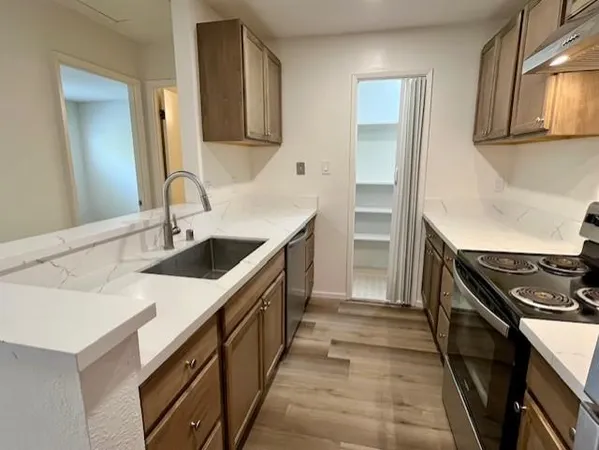 $2,700 | 249 Boardwalk Avenue, Unit E, San Bruno, CA 94066