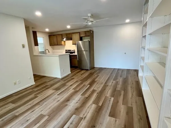 $2,700 | 249 Boardwalk Avenue, Unit E, San Bruno, CA 94066