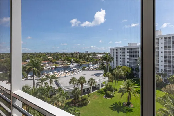 $224,500 | 2731 Northeast 14th Street Causeway, Unit 710, Pompano Beach, FL 33062
