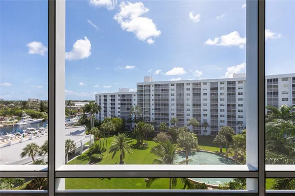 $224,500 | 2731 Northeast 14th Street Causeway, Unit 710, Pompano Beach, FL 33062