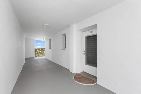 $224,500 | 2731 Northeast 14th Street Causeway, Unit 710, Pompano Beach, FL 33062