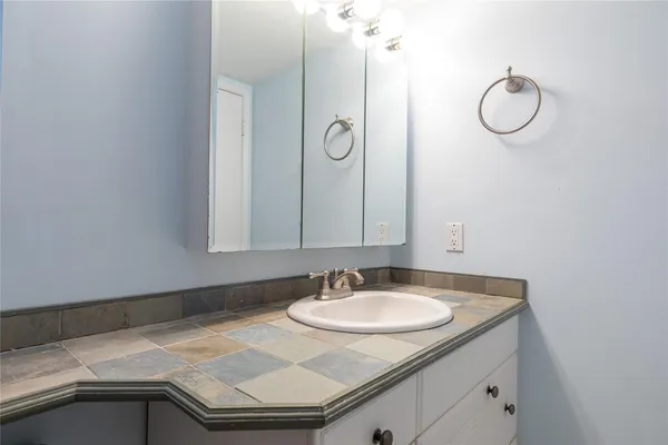 $224,500 | 2731 Northeast 14th Street Causeway, Unit 710, Pompano Beach, FL 33062