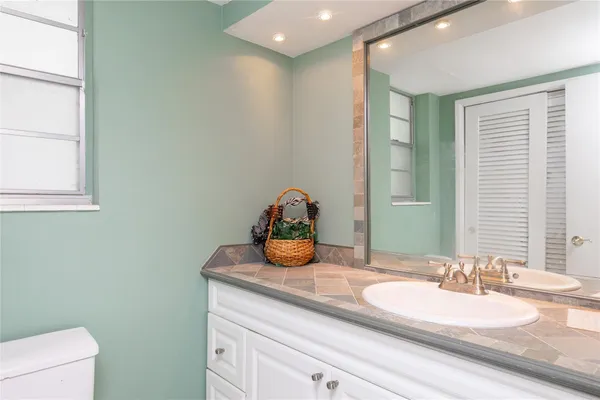 $224,500 | 2731 Northeast 14th Street Causeway, Unit 710, Pompano Beach, FL 33062