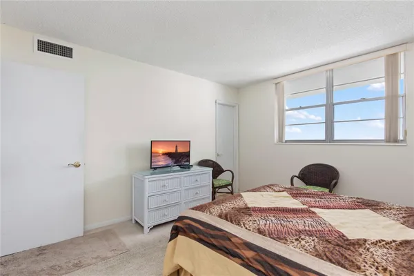 $224,500 | 2731 Northeast 14th Street Causeway, Unit 710, Pompano Beach, FL 33062