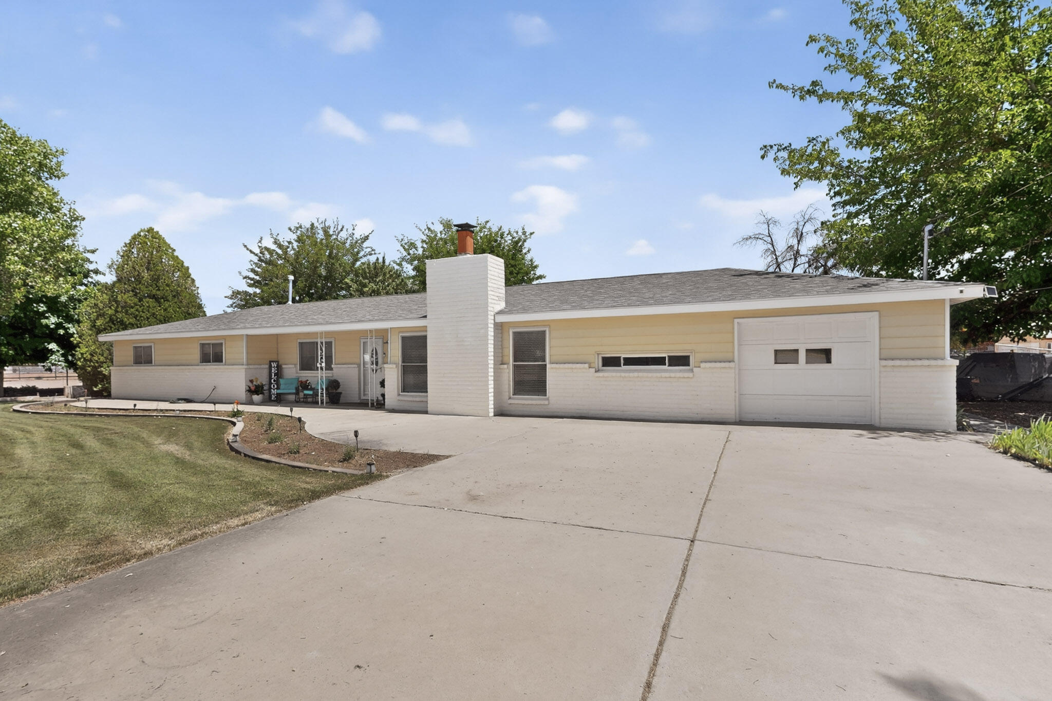 430 Abo Road Bosque Farms, NM 87068 - Photo 10 of 65 Gallery Image 10