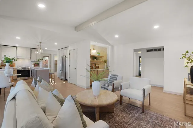 $555,000 | 827 Woodruff Drive, Ballwin, MO 63011