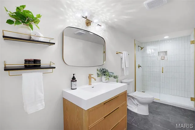 $555,000 | 827 Woodruff Drive, Ballwin, MO 63011