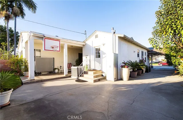 $1,199,000 | 9356 Farm Street, Downey, CA 90241