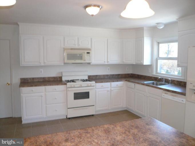 1002 Kirkcolm Road Towson, MD 21286 - Photo 3 of 17 Kitchen #2