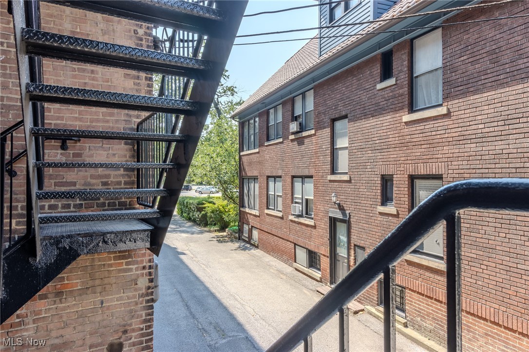 2511 Overlook Road, Unit 4 Cleveland, OH 44106 - Photo 47 of 50