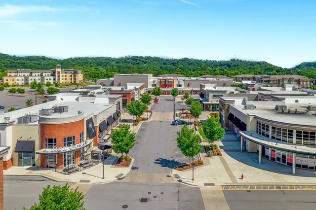 $739,500 | 7600 River Fork Drive, Nashville, TN 37221