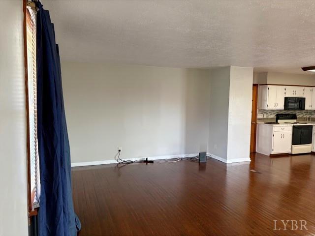 270 Crestview Drive Rustburg, VA 24588 - Photo 4 of 31