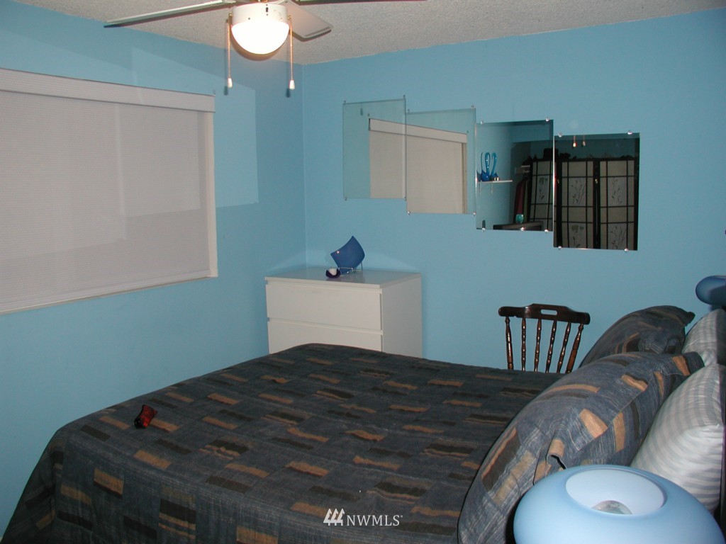 19003 127th Place Southeast Renton, WA 98058 - Photo 12 of 15