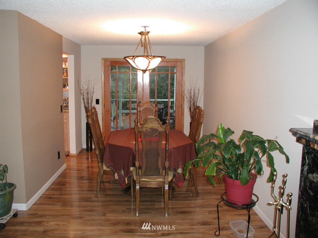 19003 127th Place Southeast Renton, WA 98058 - Photo 5 of 15