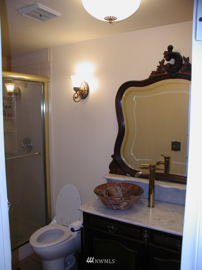 19003 127th Place Southeast Renton, WA 98058 - Photo 9 of 15