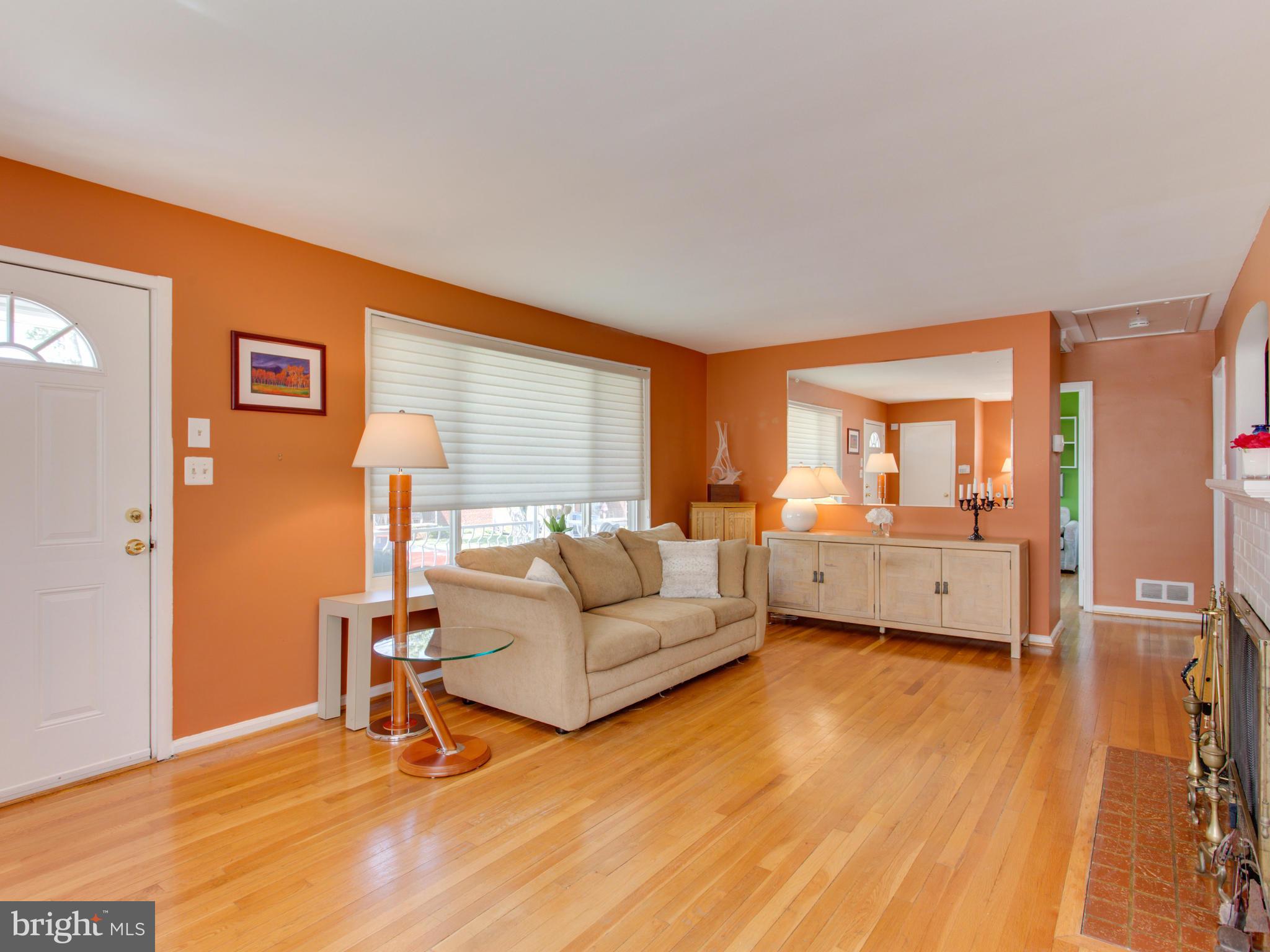1616 Parham Road Silver Spring, MD 20903 - Photo 2 of 22 Living Room