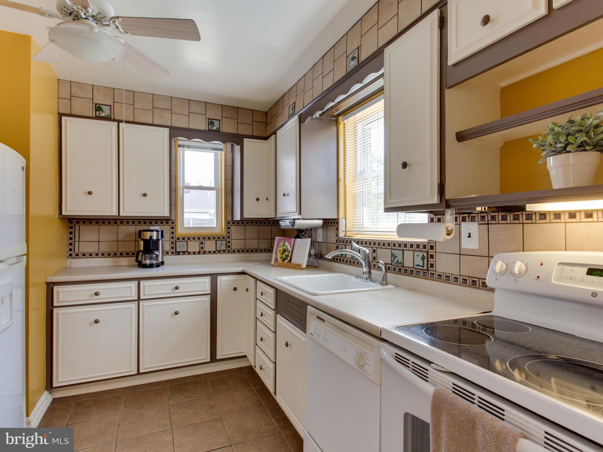 1616 Parham Road Silver Spring, MD 20903 - Photo 7 of 22 Kitchen