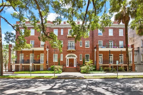 $547,000 | 105 West Oglethorpe Avenue, Unit 307, Savannah, GA 31401