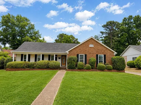 $2,850 | 2148 Riverdale Road, Germantown, TN 38138