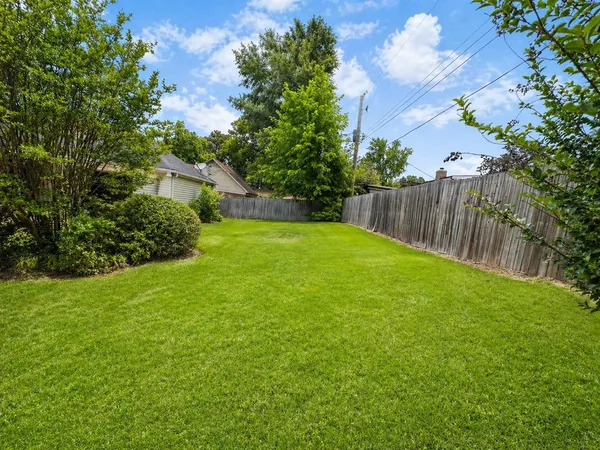 $2,850 | 2148 Riverdale Road, Germantown, TN 38138