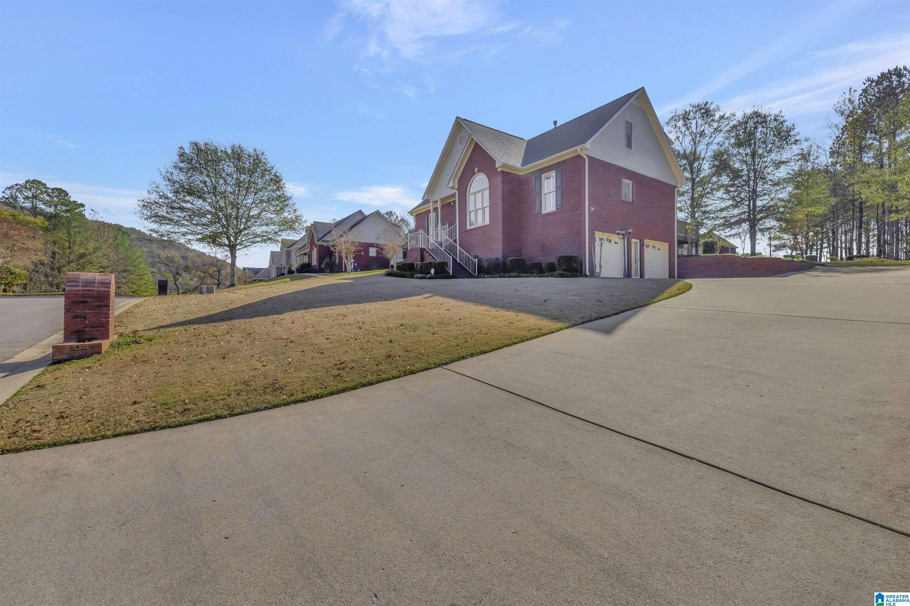 5877 Stonebriar Way Pinson, AL 35126 - Photo 2 of 32