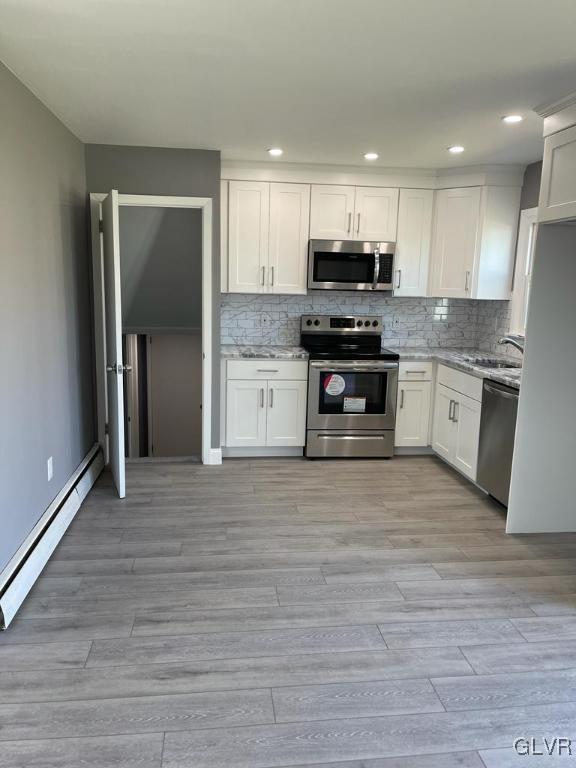 Kitchen & LL Entrance