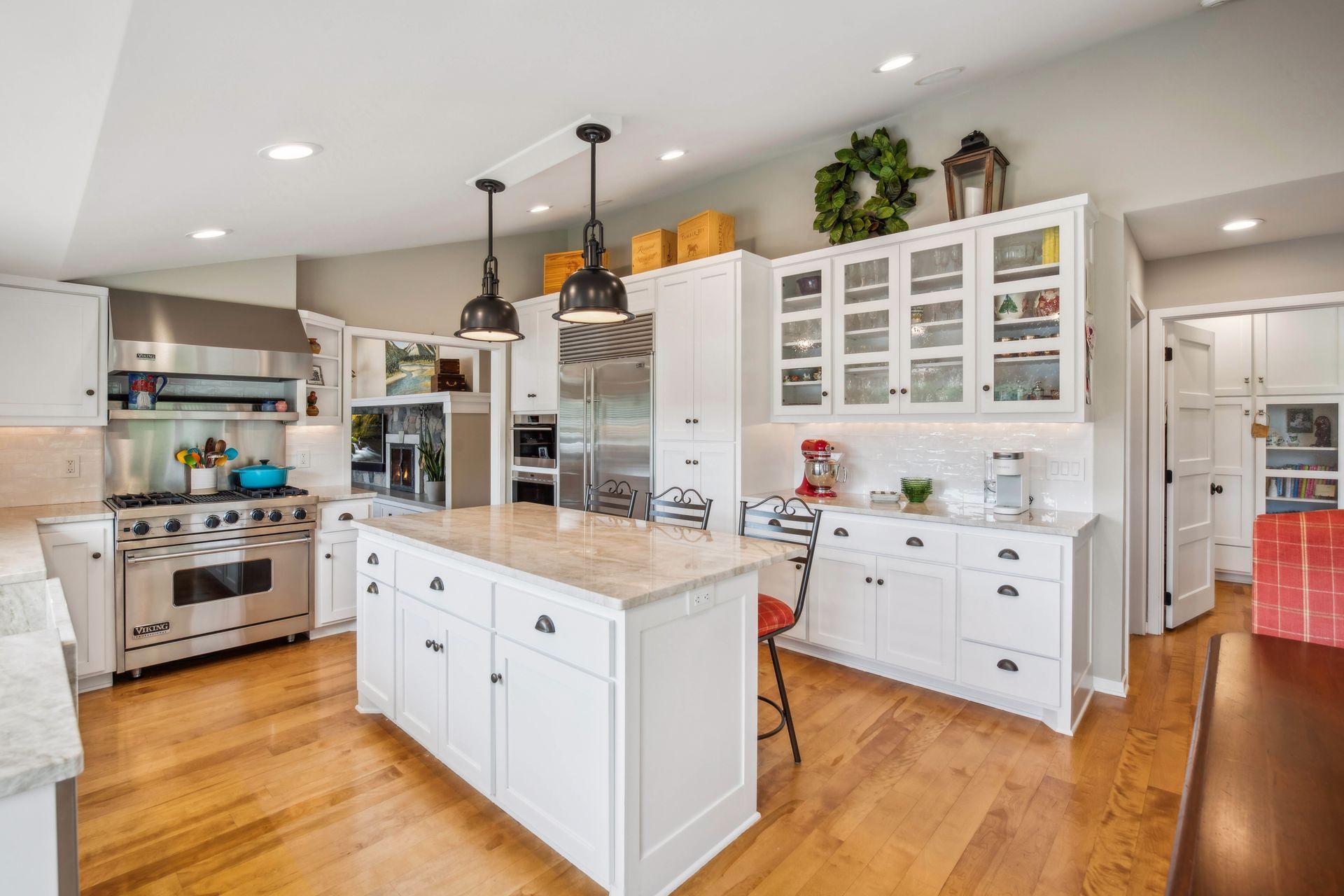 513 Ferndale Road West Wayzata, MN 55391 - Photo 31 of 106