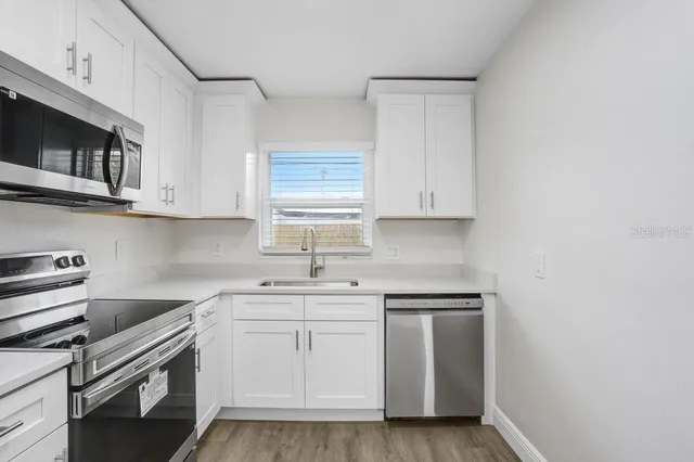 $575,000 | 3166 Downing Street, Clearwater, FL 33759