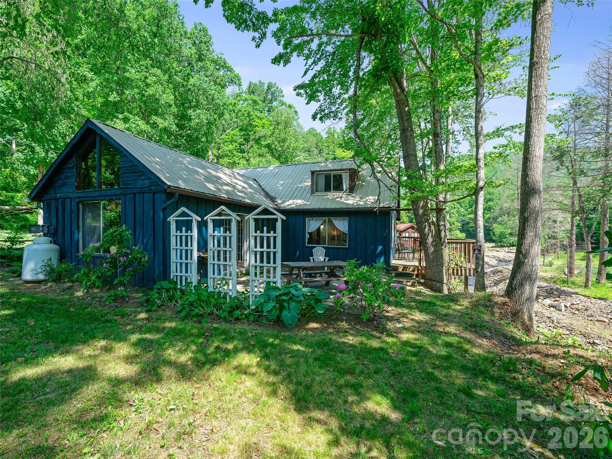 137 Mountain Farm Road Burnsville, NC 28714 - Photo 28 of 30
