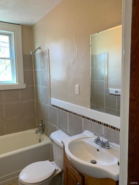 2064 Chambers Road St. Louis, MO 63136 - Photo 27 of 43
