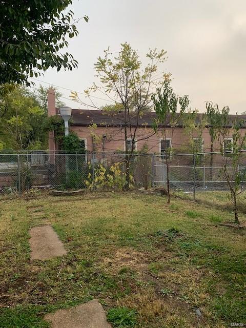 2064 Chambers Road St. Louis, MO 63136 - Photo 8 of 43