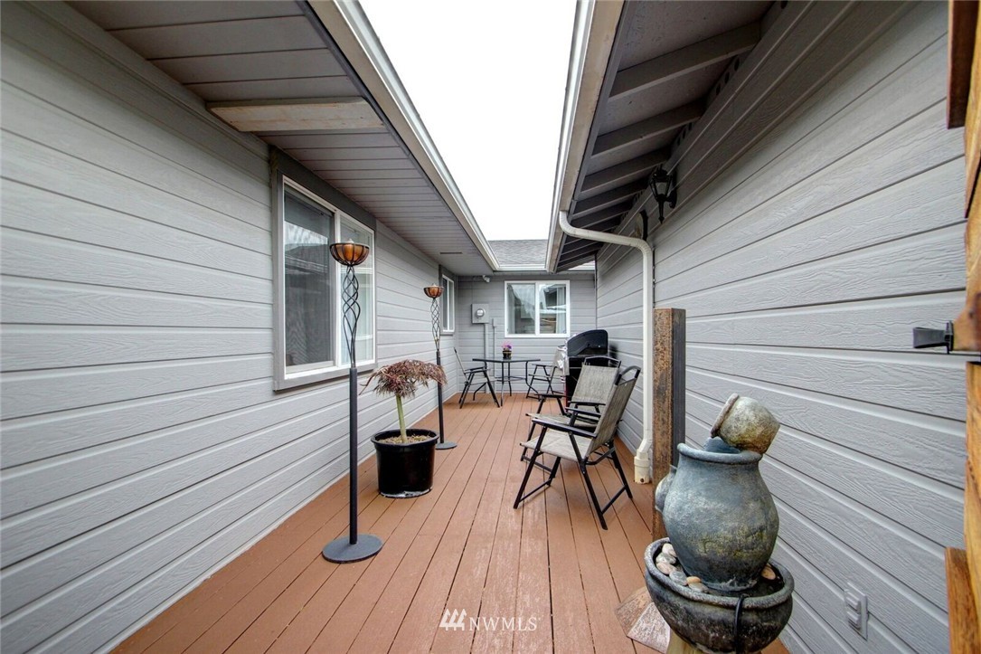 23103 East Jones Road Sedro-Woolley, WA 98284 - Photo 4 of 22 Gallery Image 4