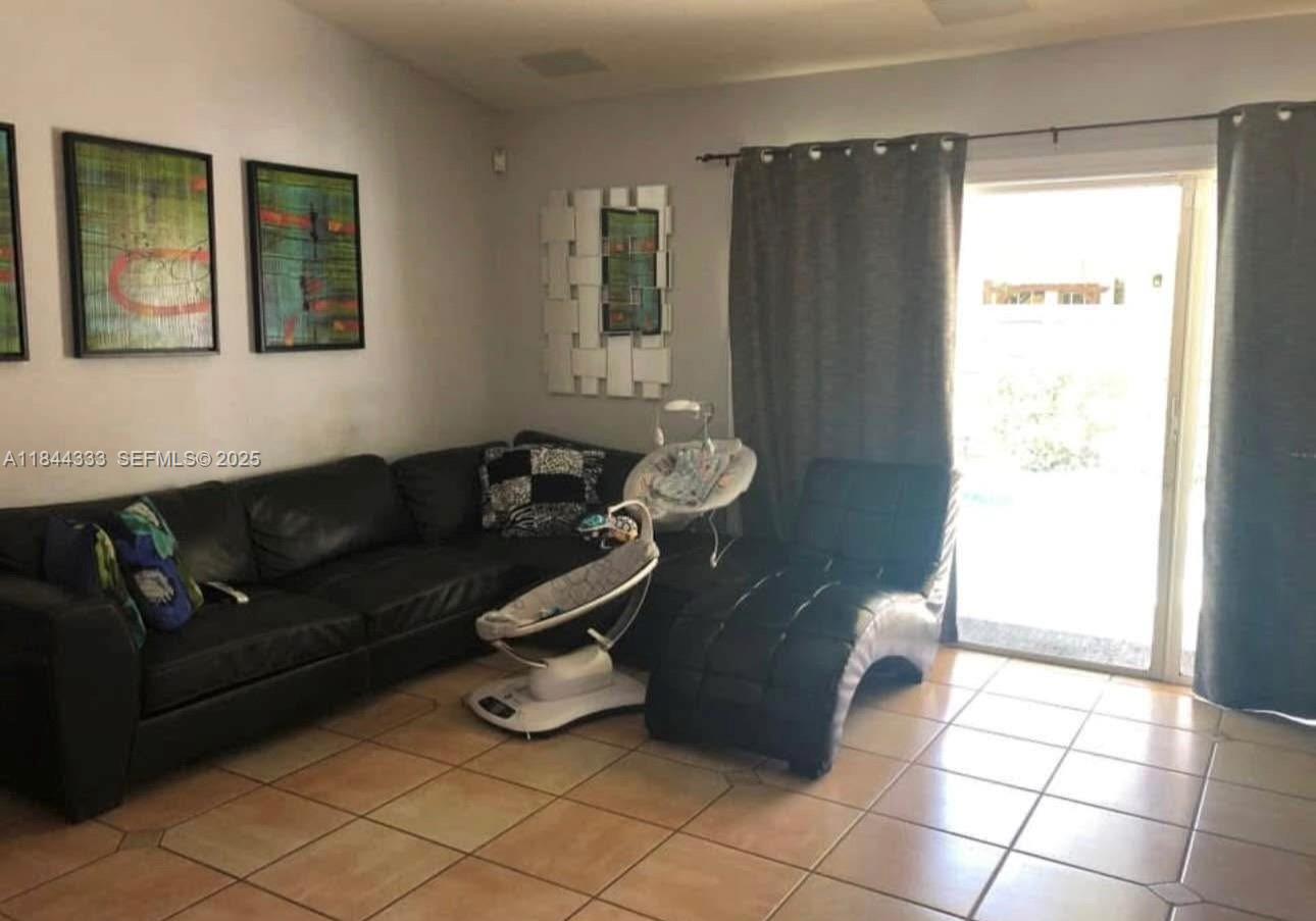 2802 Southwest 142nd Court Miami, FL 33175 - Photo 6 of 9