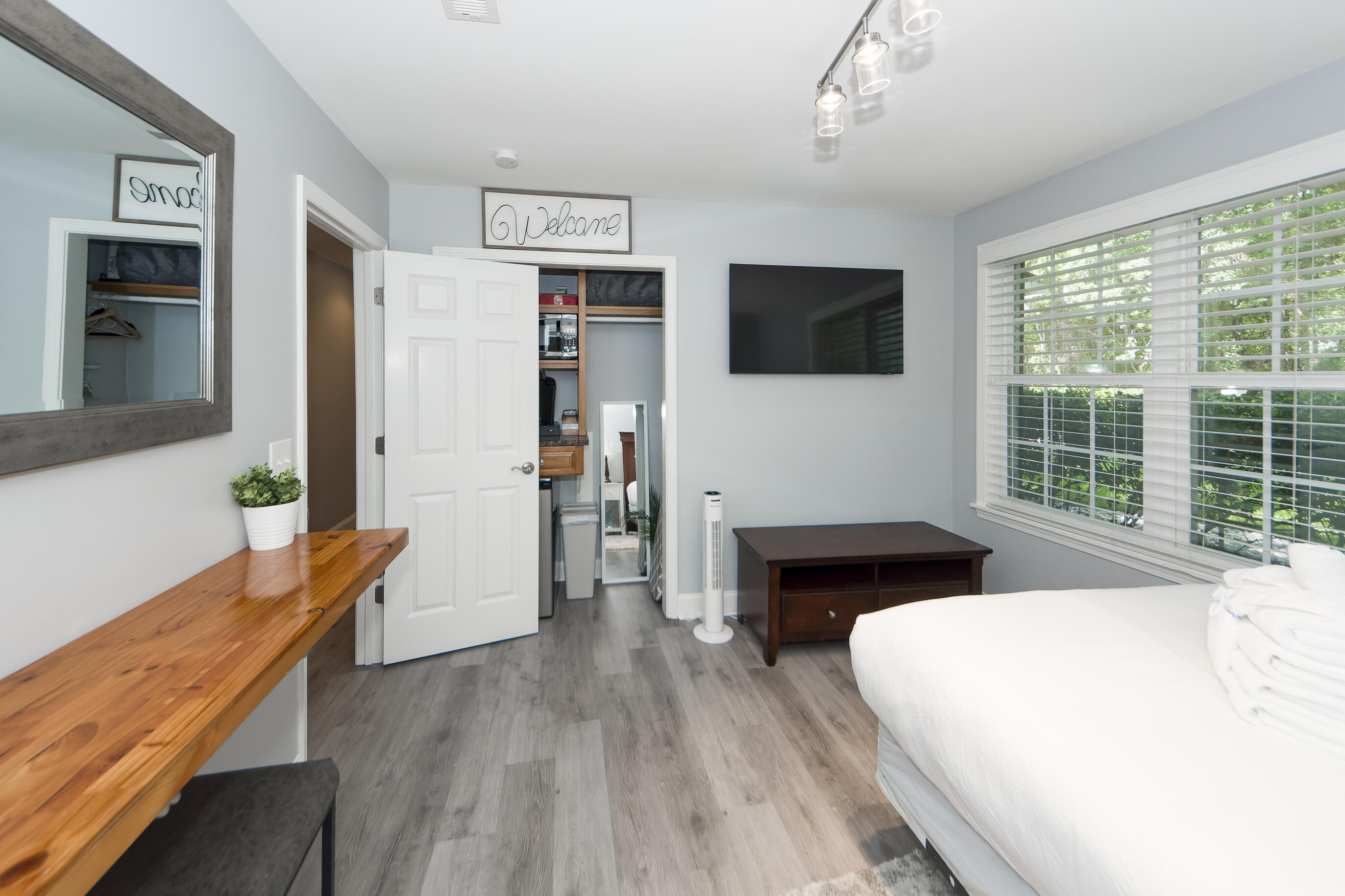 1215 Mathis Ferry Road Mount Pleasant, SC 29464 - Photo 21 of 45 32