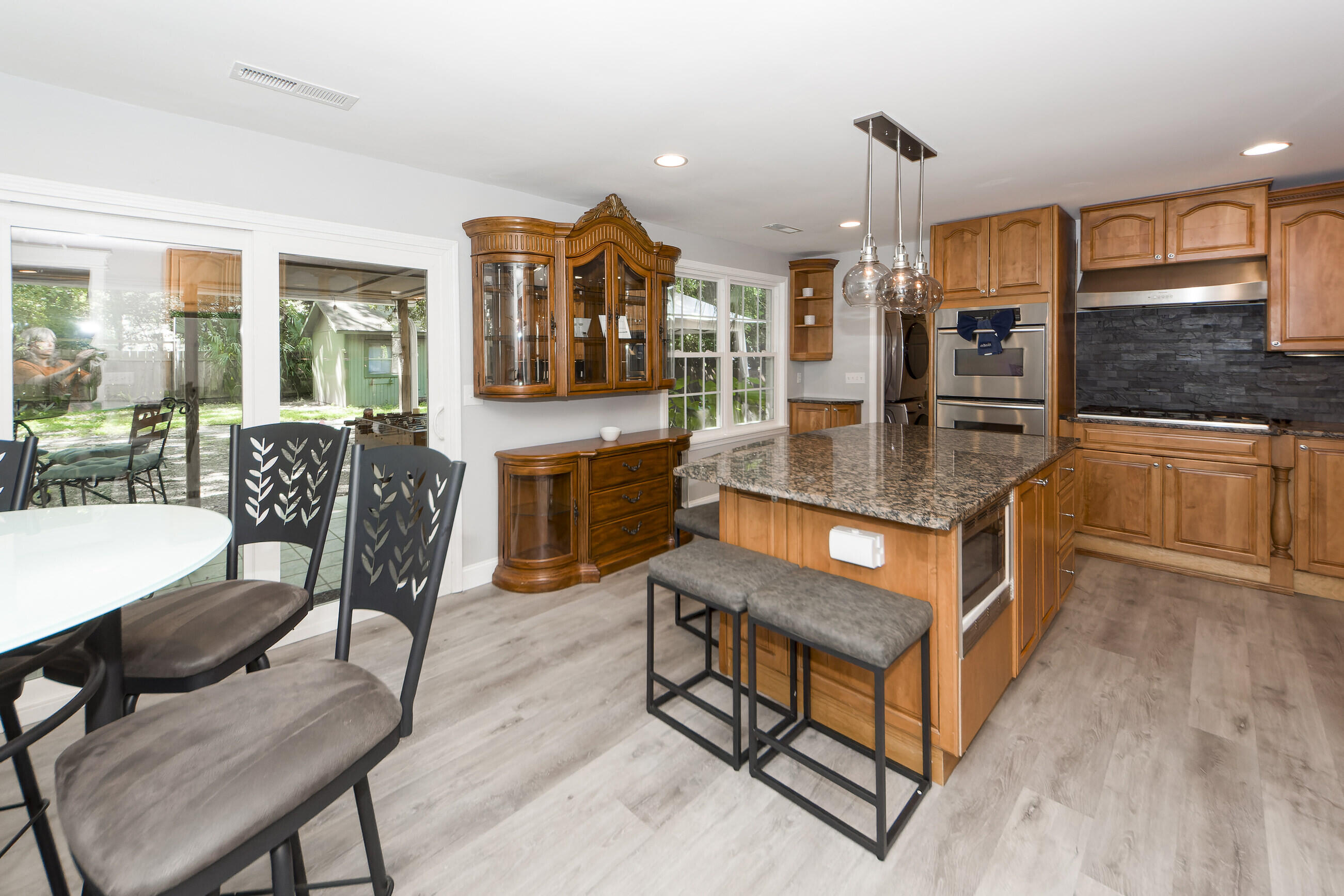 1215 Mathis Ferry Road Mount Pleasant, SC 29464 - Photo 7 of 45 09