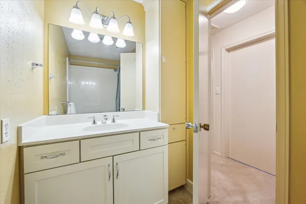 $225,000 | 2065 Winrock Boulevard, Unit 55, Houston, TX 77057