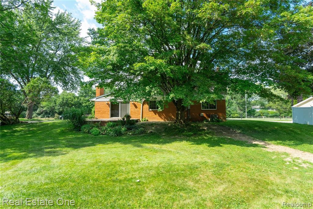 32601 West 13 Mile Road Farmington Hills, MI 48334 - Photo 49 of 53