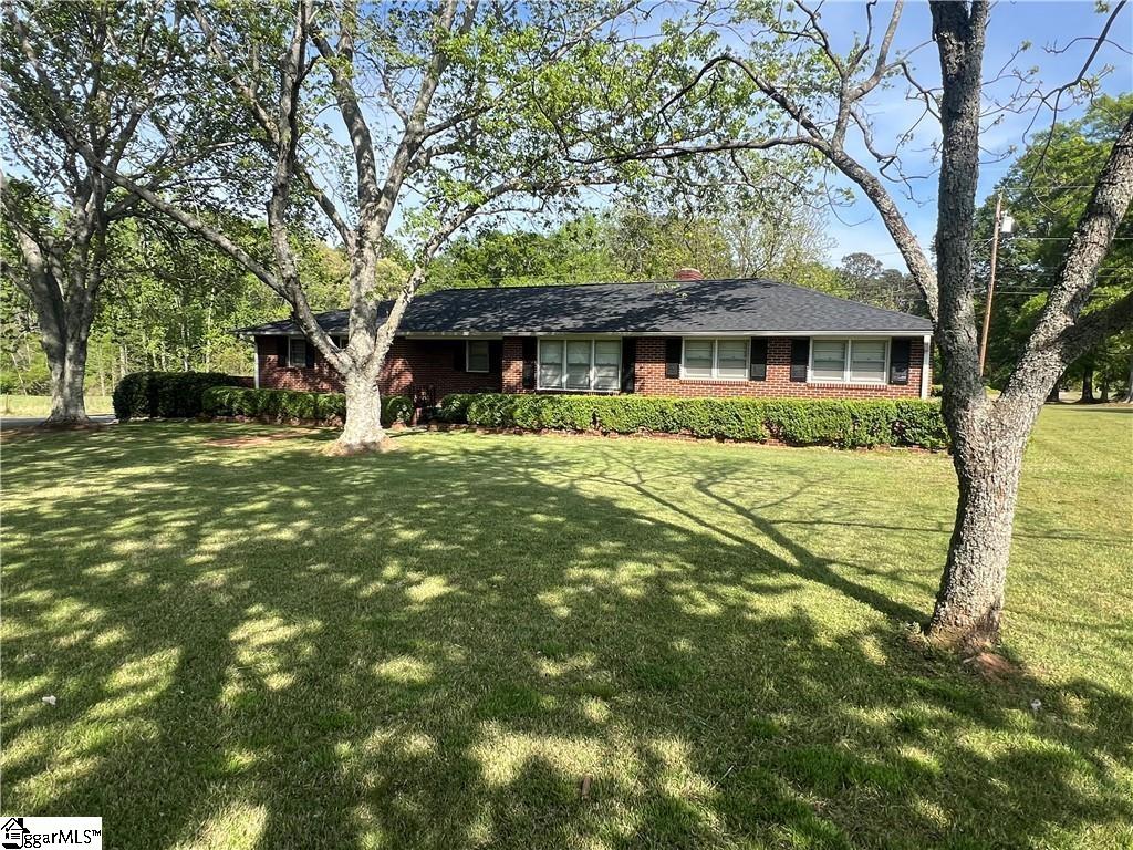 1302 Anderson Street Belton, SC 29627 - Photo 1 of 33