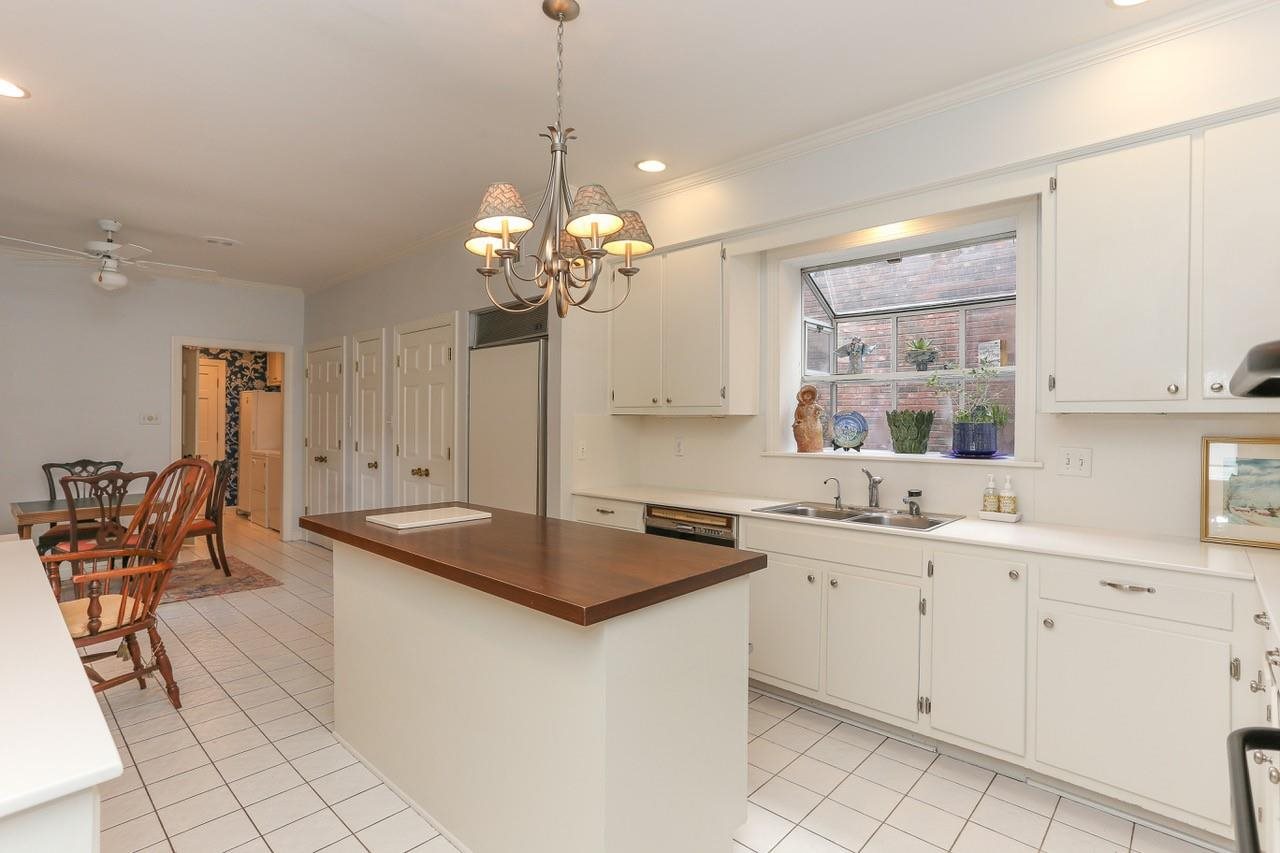319 Inkberry Lane Memphis, TN 38117 - Photo 11 of 24 Another view of kitchen with window over sink