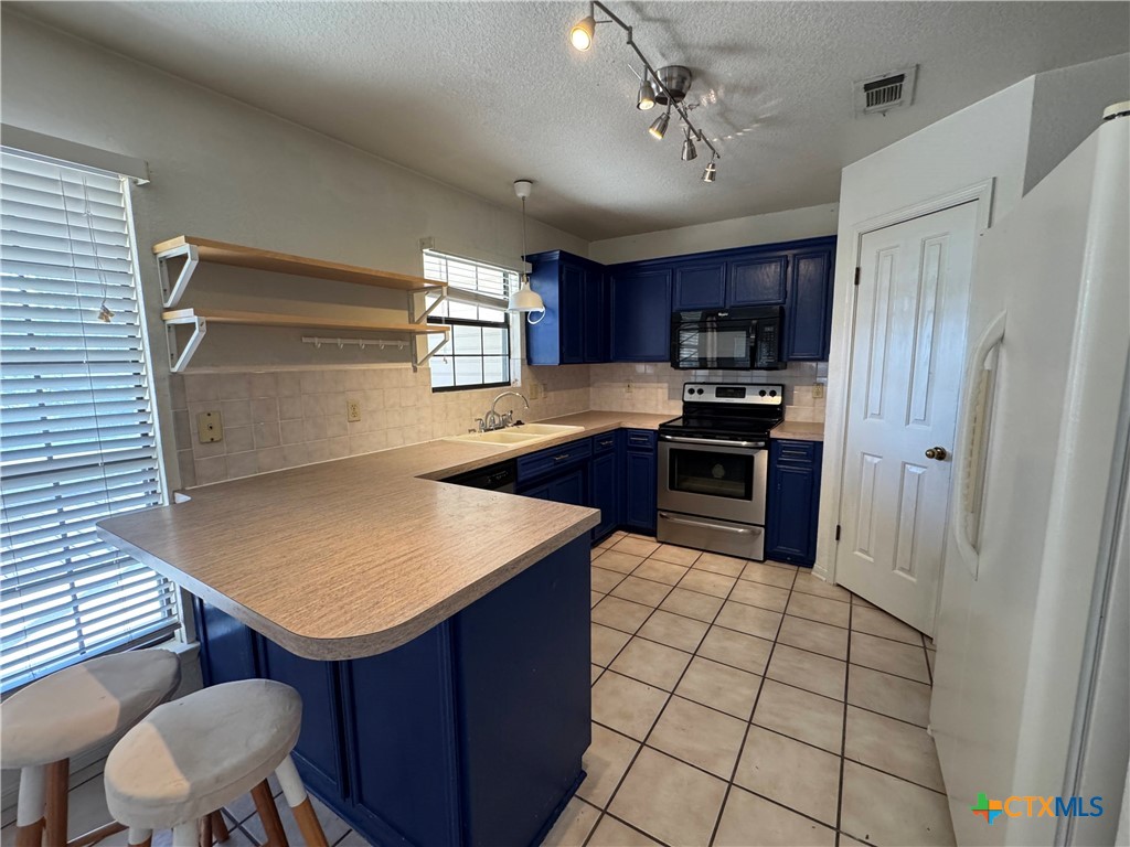 1002 Windy Hill Road Harker Heights, TX 76548 - Photo 3 of 17