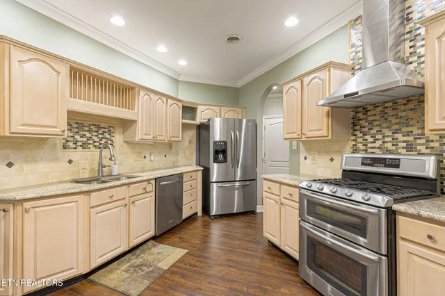 $700,000 | 3744 Whitworth Drive, Knoxville, TN 37938