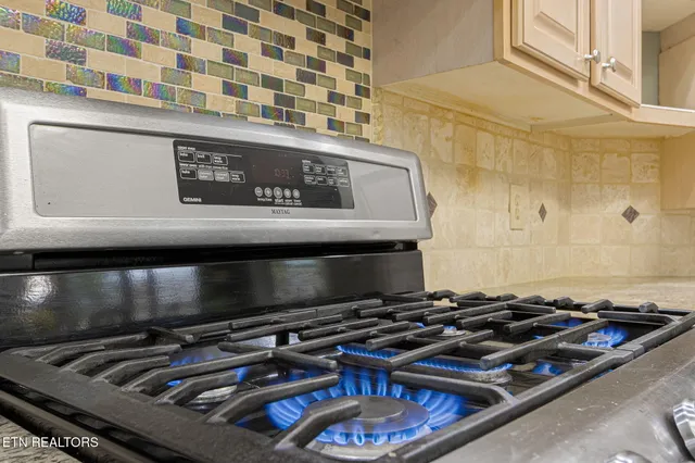 $700,000 | 3744 Whitworth Drive, Knoxville, TN 37938