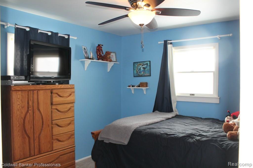 5487 Coldwater Road Flint, MI 48504 - Photo 30 of 34 IMG_2054.jpg
