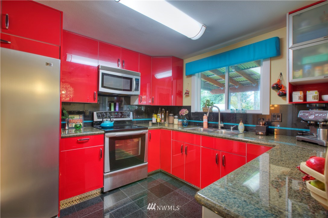 11505 Southeast 160th Place Renton, WA 98055 - Photo 3 of 33 Gallery Image 3