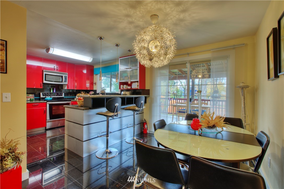 11505 Southeast 160th Place Renton, WA 98055 - Photo 4 of 33 Gallery Image 4