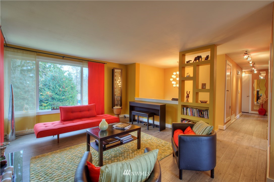 11505 Southeast 160th Place Renton, WA 98055 - Photo 7 of 33 Gallery Image 7