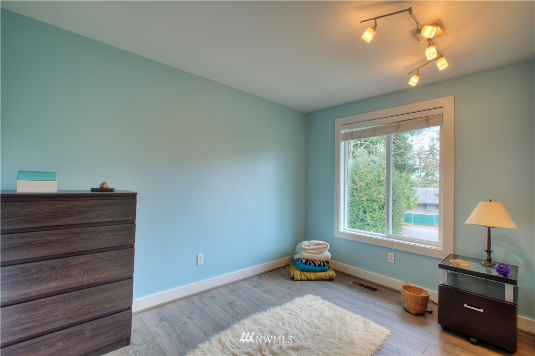 11505 Southeast 160th Place Renton, WA 98055 - Photo 10 of 33 Gallery Image 10