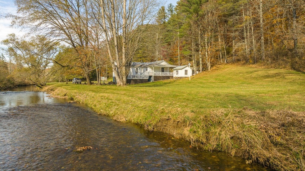 4900 Dugspur Road Dugspur, VA 24325 - Photo 24 of 86 Gallery Image 24